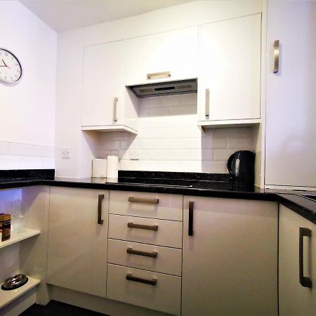 Apartament Marina Living With Parking, Balcony, Quiet And Secure Okręg wyborczy Hove Zewnętrze zdjęcie