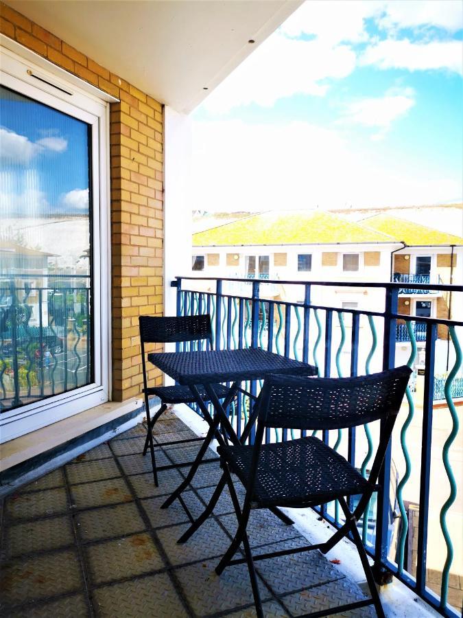 Apartament Marina Living With Parking, Balcony, Quiet And Secure Okręg wyborczy Hove Zewnętrze zdjęcie